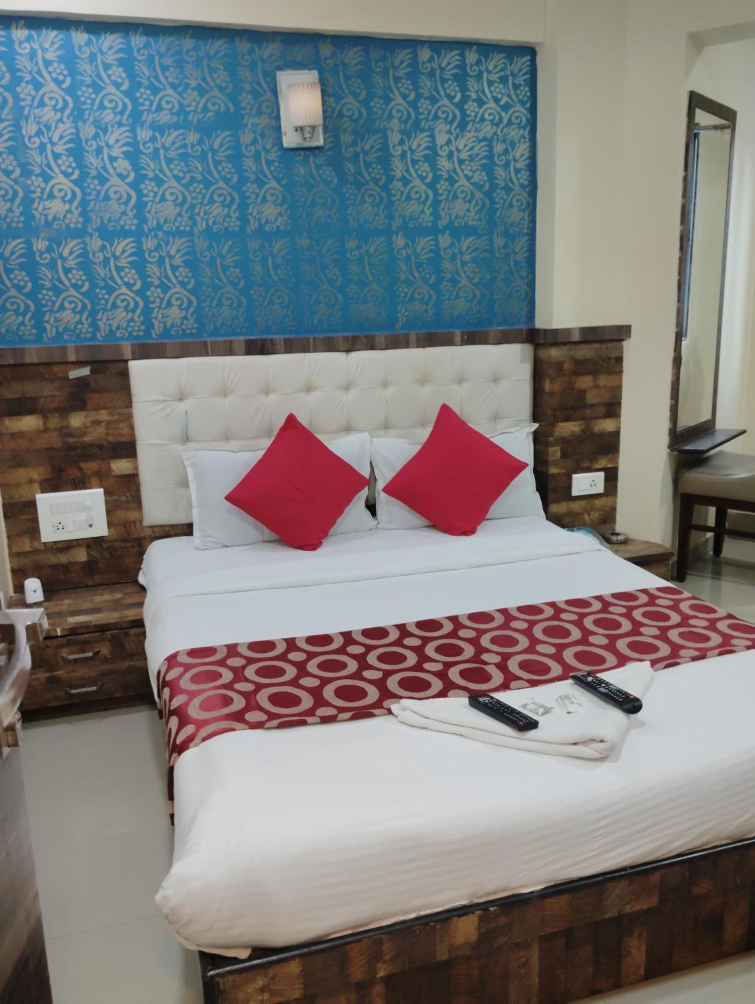 Hotel Golden Park Near Nesco 孟买 外观 照片