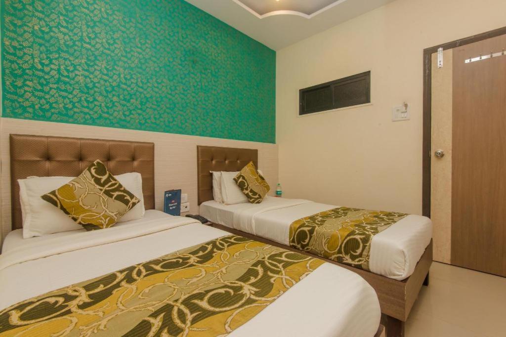 Hotel Golden Park Near Nesco 孟买 外观 照片