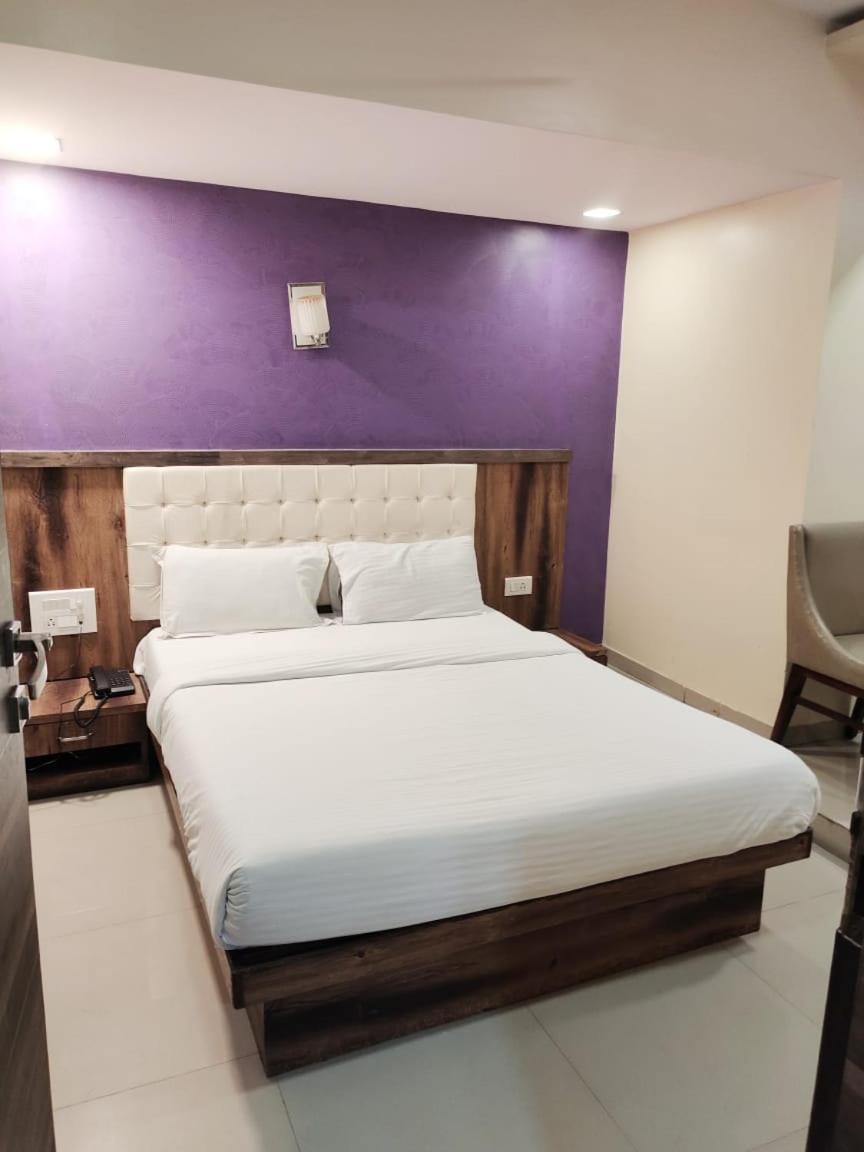 Hotel Golden Park Near Nesco 孟买 外观 照片